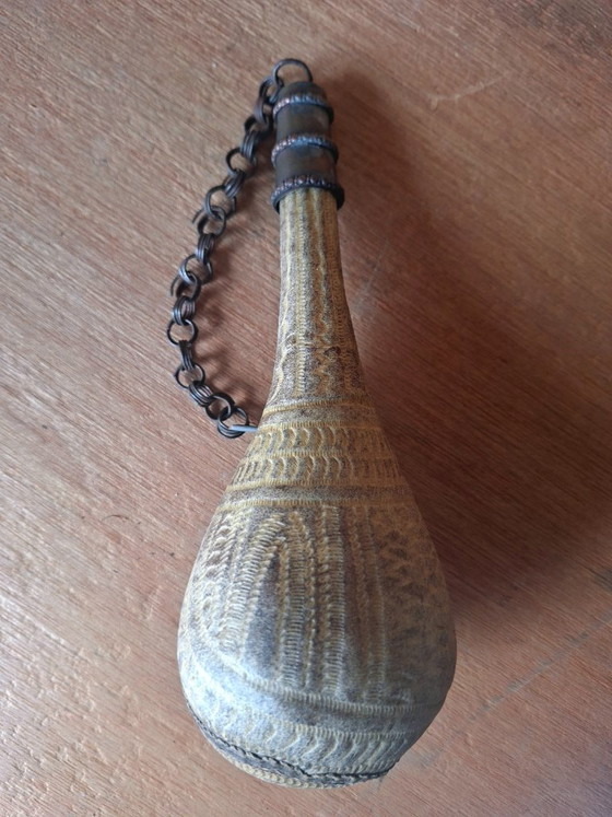 Camel Hide Powder Flask with Dispensing Stopper and Suspension Chain. Bedouin Military Ethnography (photo 2 of 11)