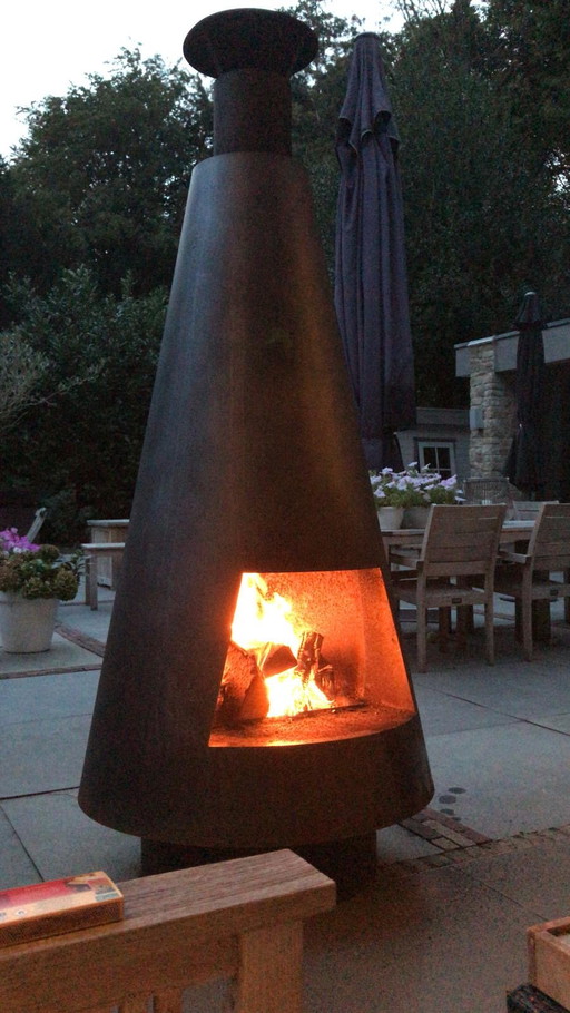 Exclusieve Design Buitenhaard / Terrashaard – Gekocht Bij Het Arsenaal Naarden – tuinaccessoires, Metal (photo 2 of 7)