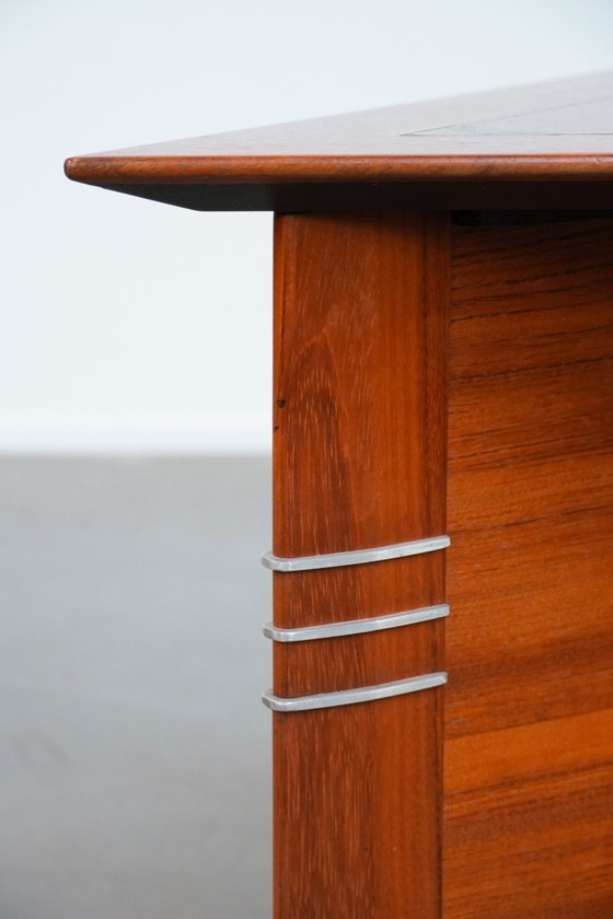 Image 1 of Art Deco design side/coffee table in a triangular shape by Schuitema from the Decoforma series