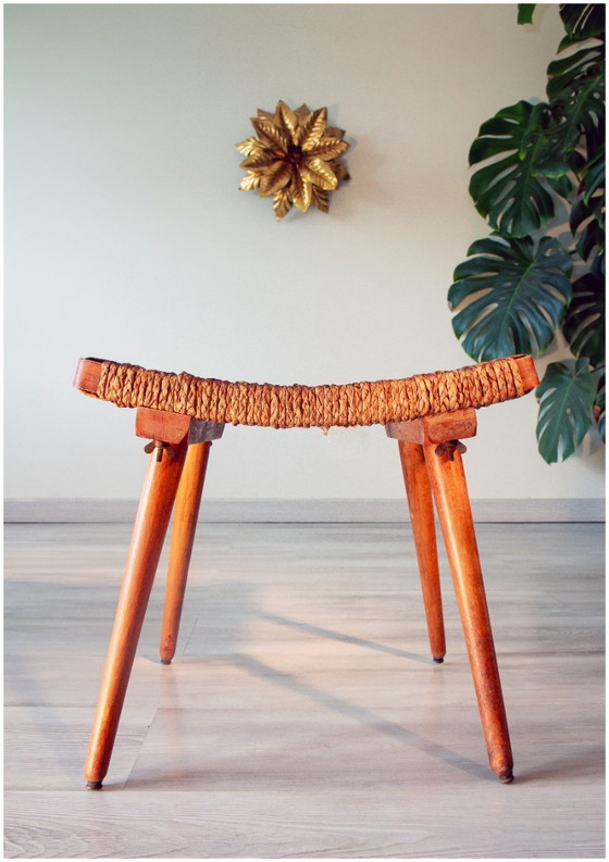Image 1 of Tabouret bois et corde 1940-50