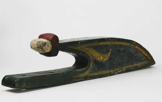 Image 1 of Decorazione antica del timone di una barca a fondo piatto – in legno massello di pino – XX secolo