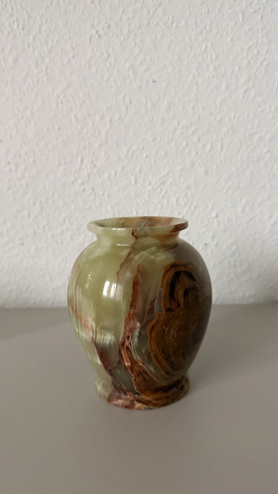Image 1 of Onyxvase