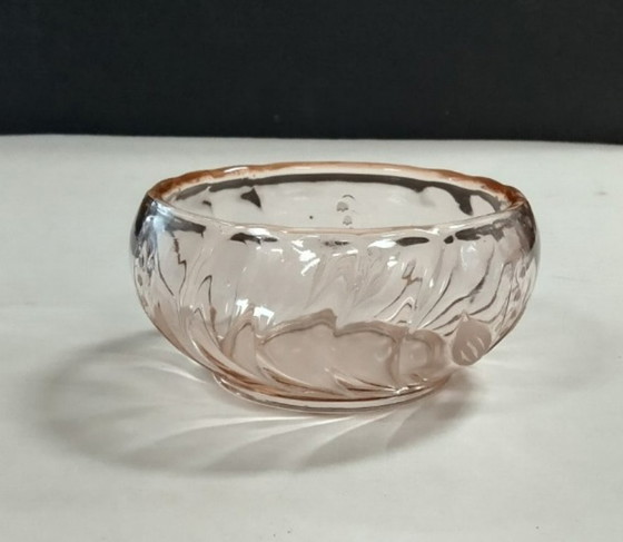 Image 1 of ciotola/piatto per caramelle in vetro rosa