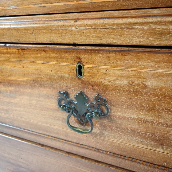 Image 1 of Armoire à linge anglaise en acajou du début du XIXe siècle, vers 1820-1840.