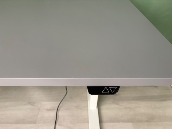 Image 1 of Height-adjustable IKEA desk
