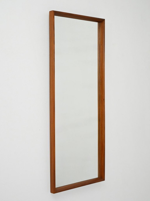 Zweedse Scandinavische teakhouten spiegel met label