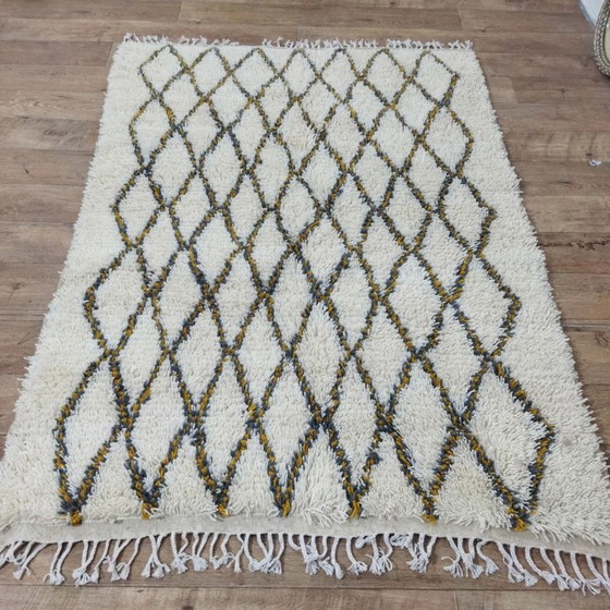 Image 1 of Beni Ouarain Teppich mit Berber-Rautenmuster / Beni Ouarain Teppich – Traditionelles Berber-Rautenmuster (192×140 cm)