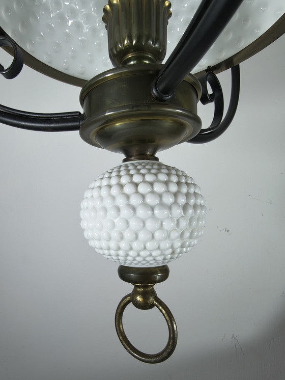 Image 1 of Lámpara de aceite antigua de cristal opalino