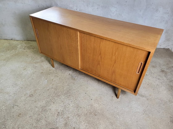 Image 1 of Vintage Danish sideboard in oak by Hundevad & Co