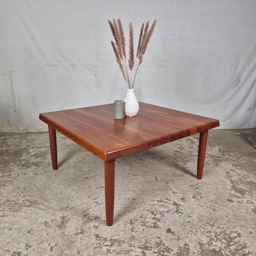 Niels Bach Vintage 60s Couchtisch Massiv Teakholz Dänisch