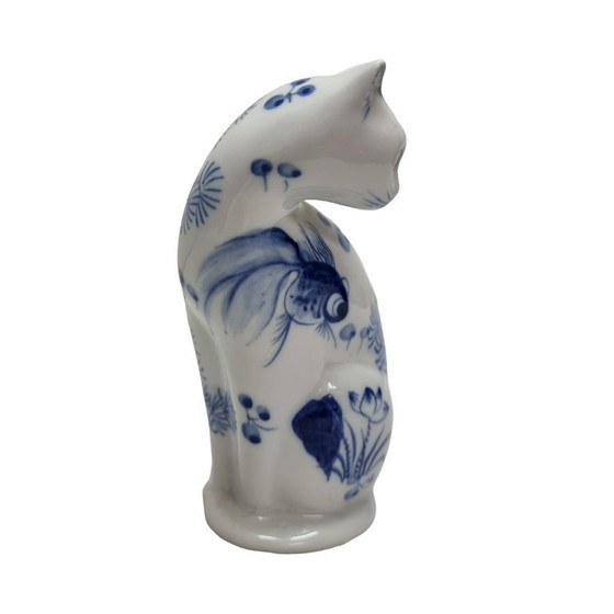 Image 1 of Chinese vintage porcelain cat