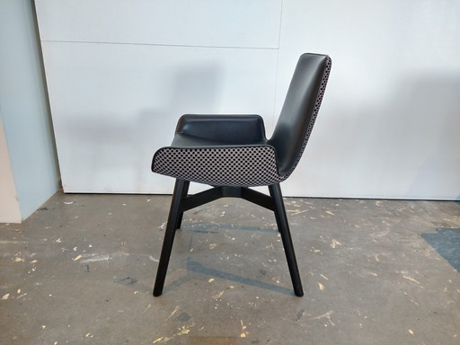 Freifrau Amelie Low eetkamerstoel