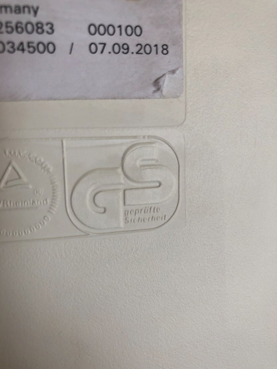 Image 1 of 4x Original Vitra Eames Plastic Side Chair DSS – White – Beautiful Patina