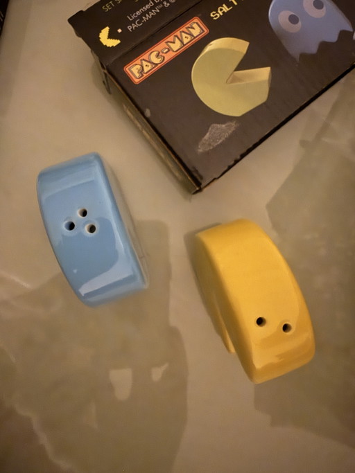 PAC-Man Salt and Pepper – tafelaccessoires, Ceramic (photo 2 of 6)