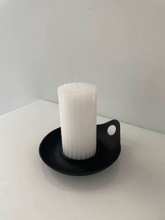Image 1 of Portacandele dal design moderno in alluminio verniciato a polvere nero.