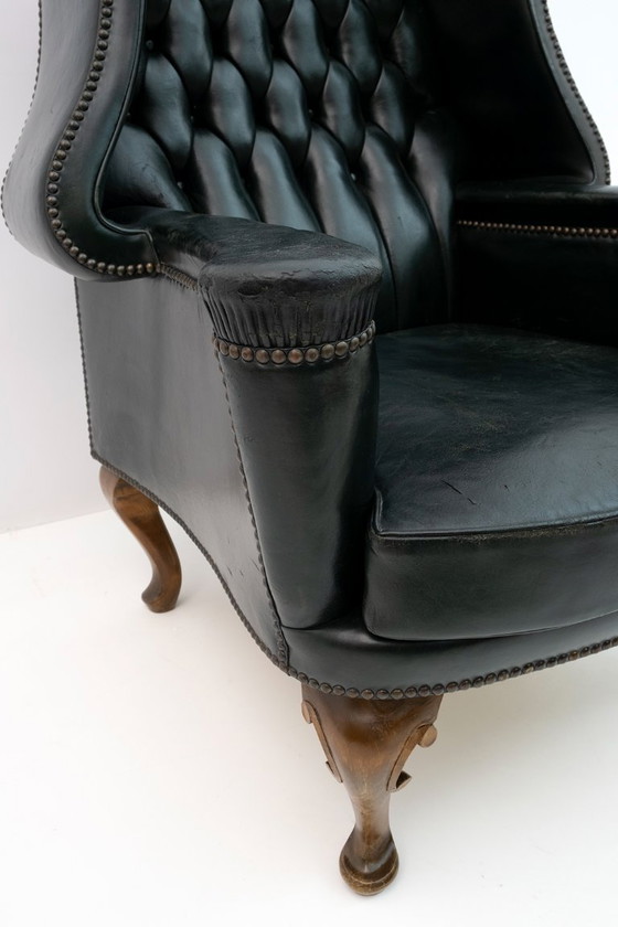 Image 1 of Georgische stijl Zeldzame originele Chesterfield leren fauteuil, jaren 1950