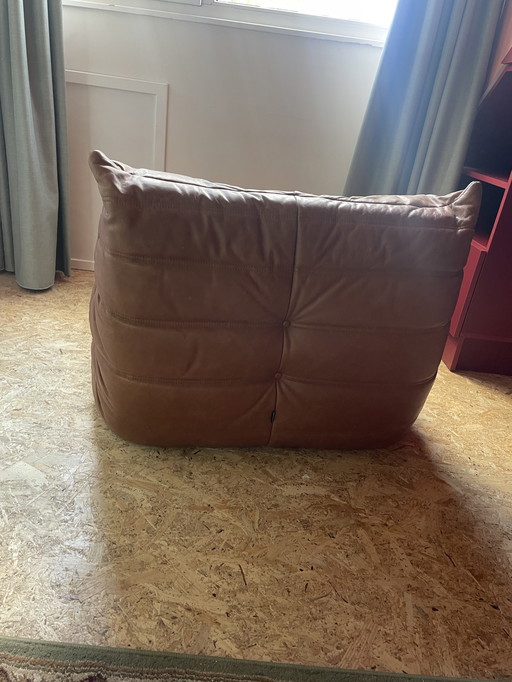 Togo stoel en poef Ligne Roset