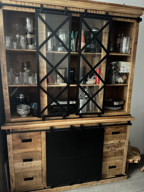 Hölzerne Vitrine mit Metallschiebetüren, Mango Hout, Holz, Braun, Rustic (Foto 6 von 6)
