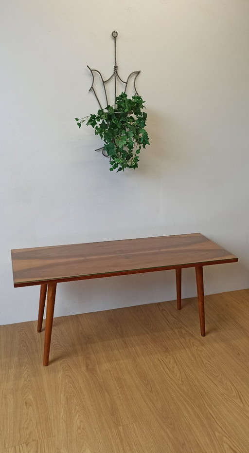 Table basse des années 1970.