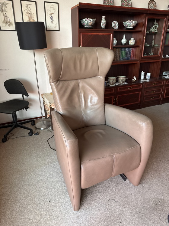 Image 1 of Fauteuil releveur et banc assorti