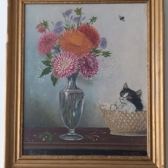 Image 1 of Dipinto antico di un gattino con un mazzo di fiori