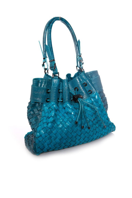 Image 1 of Borsa Burberry in pelle intrecciata turchese con stampa coccodrillo in rilievo.