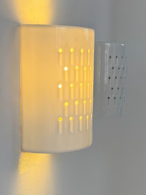 Image 1 of Een paar vintage witte porseleinen wandlampen, Frankrijk, 1980