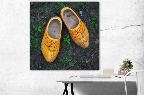 Image 1 of Zuecos de Theo