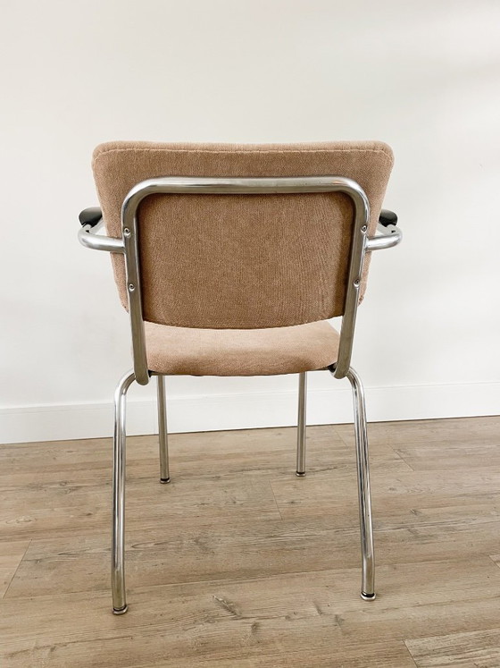 Image 1 of Ensemble de 4 chaises vintage à structure tubulaire | retapissées | avec accoudoirs