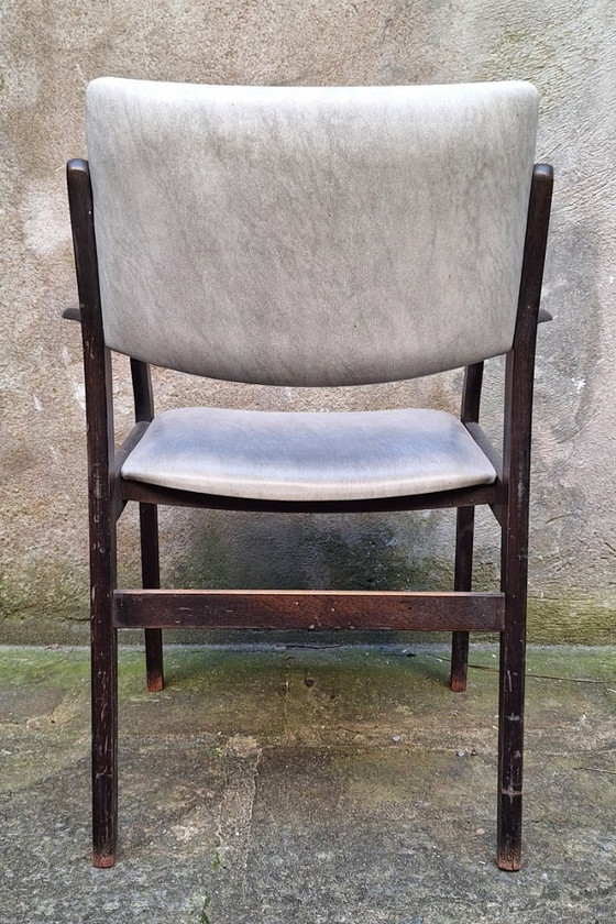 Image 1 of Poltrona in legno e similpelle