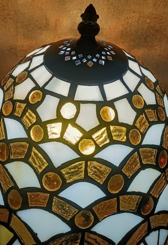 Image 1 of Tiffany style lamp