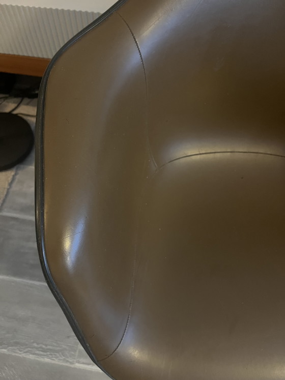 2 chaises Eames Herman Miller – Fauteuils, Aluminium, Fiberglass (photo 5 of 15)