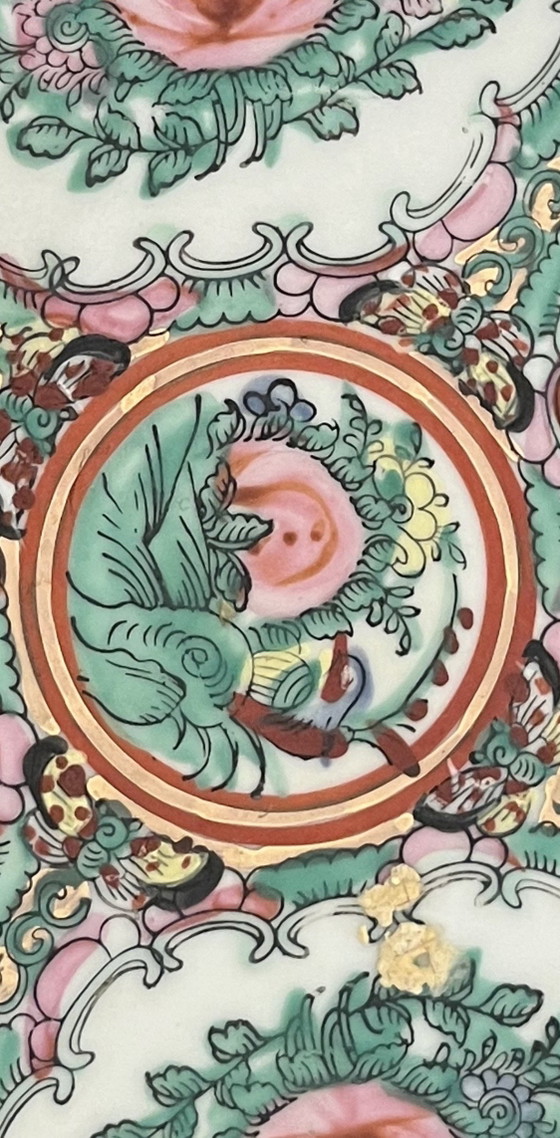 Image 1 of Ciotola vintage cinese in porcellana traforata Famille Rose – dipinta a mano – 23 cm