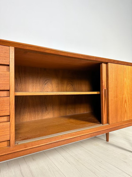 Image 1 of Vintage Deens Teak Dressoir No.18 van Omann Jun 60s