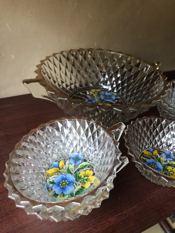 Image 1 of Franse punchschaal met kommetjes, geslepen glas met verchroomde rand 