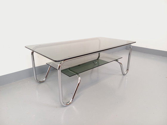 Image 1 of Table Basse Rectangulaire Italienne Vintage 2 Plateaux en Verre Fumé et Métal Chromé des Années 70