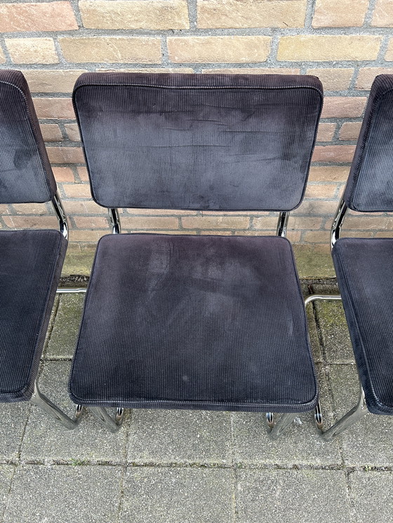 Image 1 of 4 gerippte Stoffstühle mit Chromrohrgestell