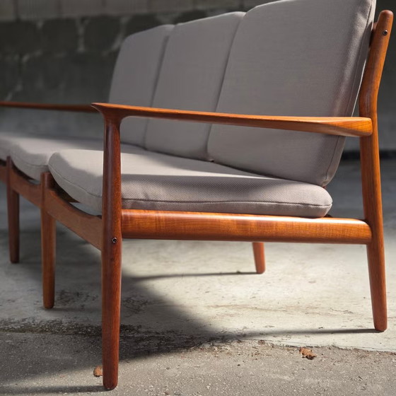 Svend Aage Eriksen Glostrup GM-5, vintage Danish sofa 60s – 3-5 seaters, Wood (photo 6 of 21)