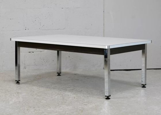 Image 1 of Mesa de centro con base de acero cromado