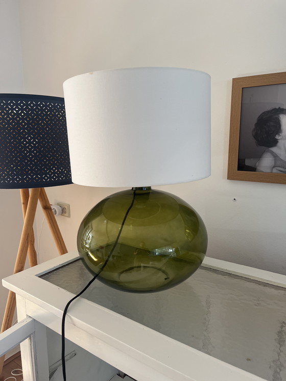 Image 1 of IKEA Tischlampe grünes Glas weißer Schirm