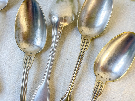 Lot de 8 cuillères de table vintage en métal argenté – Accessoires de table (photo 13 of 13)