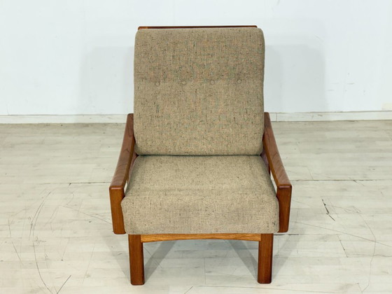 Fauteuil design danois milieu du siècle / Fauteuil en teck / Fauteuil années 1960 / Fauteuil danois en teck / (photo 2 of 9)