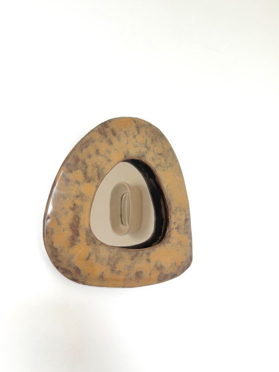 Image 1 of Franse hedendaagse keramische spiegel, "Triangolo" van Renzo Maar