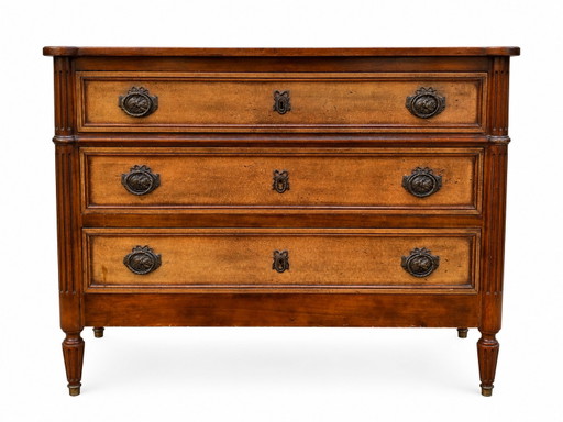 Louis XVI style light walnut chest of drawers with fluted motifs and three drawers – ladekasten, Wood (photo 2 of 9)