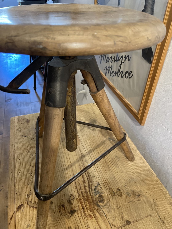 Image 1 of Sgabello a vite anni 50'