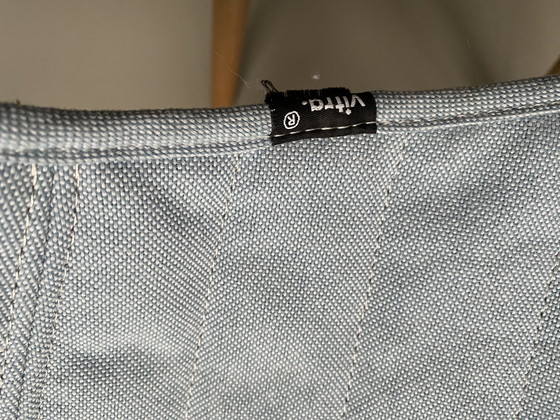 Image 1 of Vitra Hal madera comedor chakra