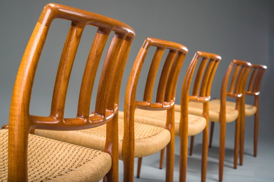 Image 1 of  Model 83 Esszimmerstühle aus Teakholz von Niels Otto Møller für J.L. Møllers, 1960er Jahre, 6-teilig