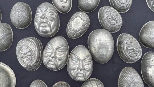 Moules à Chocolat Antiques en Métal, années 1900, Lot de 129 – Accessoires de cuisine, polished steel, Metal (photo 11 of 18)