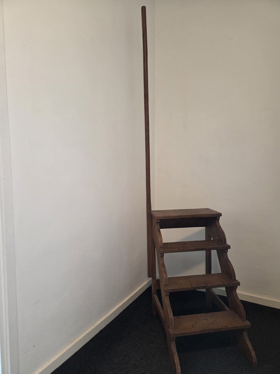 Image 1 of Treppe zur Bibliothek