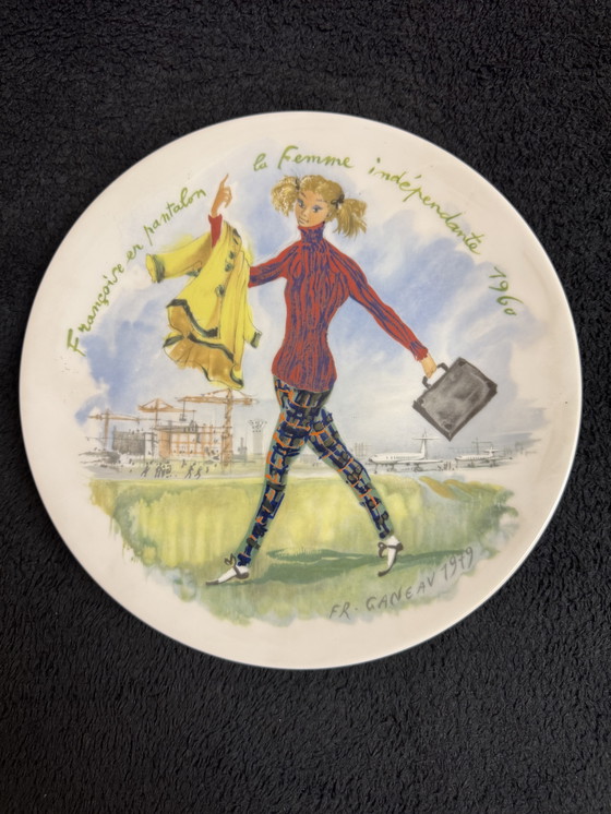 Image 1 of Raro juego completo de platos decorativos de Limoges Les Femmes du Siècle | década de 1970